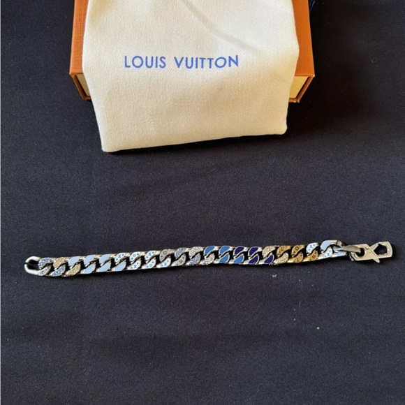 Louis Vuitton Monogram Chain Bracelet - Picture 7 of 8